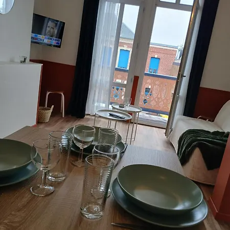 Avec Beau Balcon 아파트