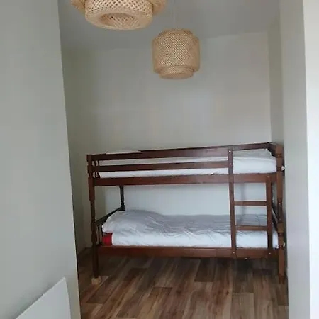 Avec Beau Balcon 아파트 메르레뱅